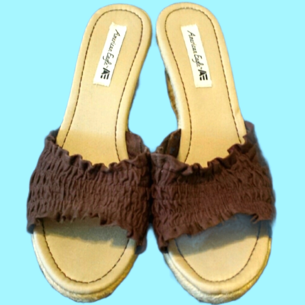 American Eagle Espadrille Wedge size 9.5